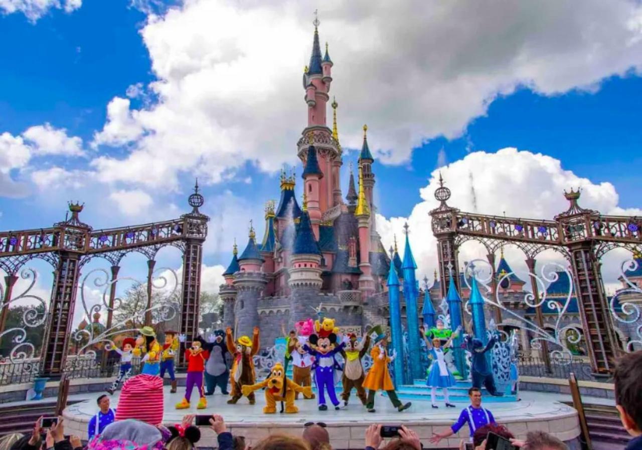 سيري Creative Suite Disneyland Paris المظهر الخارجي الصورة